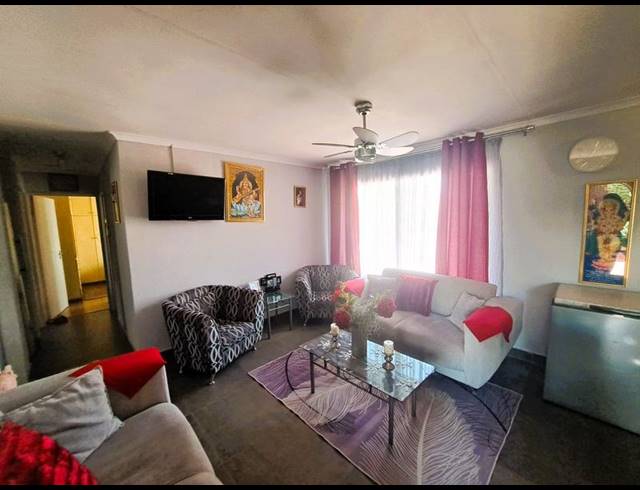 4 BEDROOM HOUSE FOR SALE IN HEUWELOORD